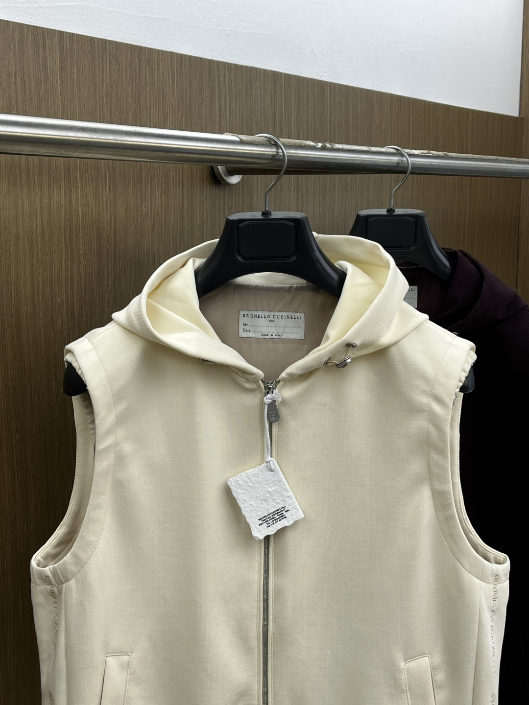 早春款 BC 🔥🔥早春轻奢休闲系列，最新时尚连帽马甲外套.双侧对称字母刺绣.处处细节显工艺足够的高级.结