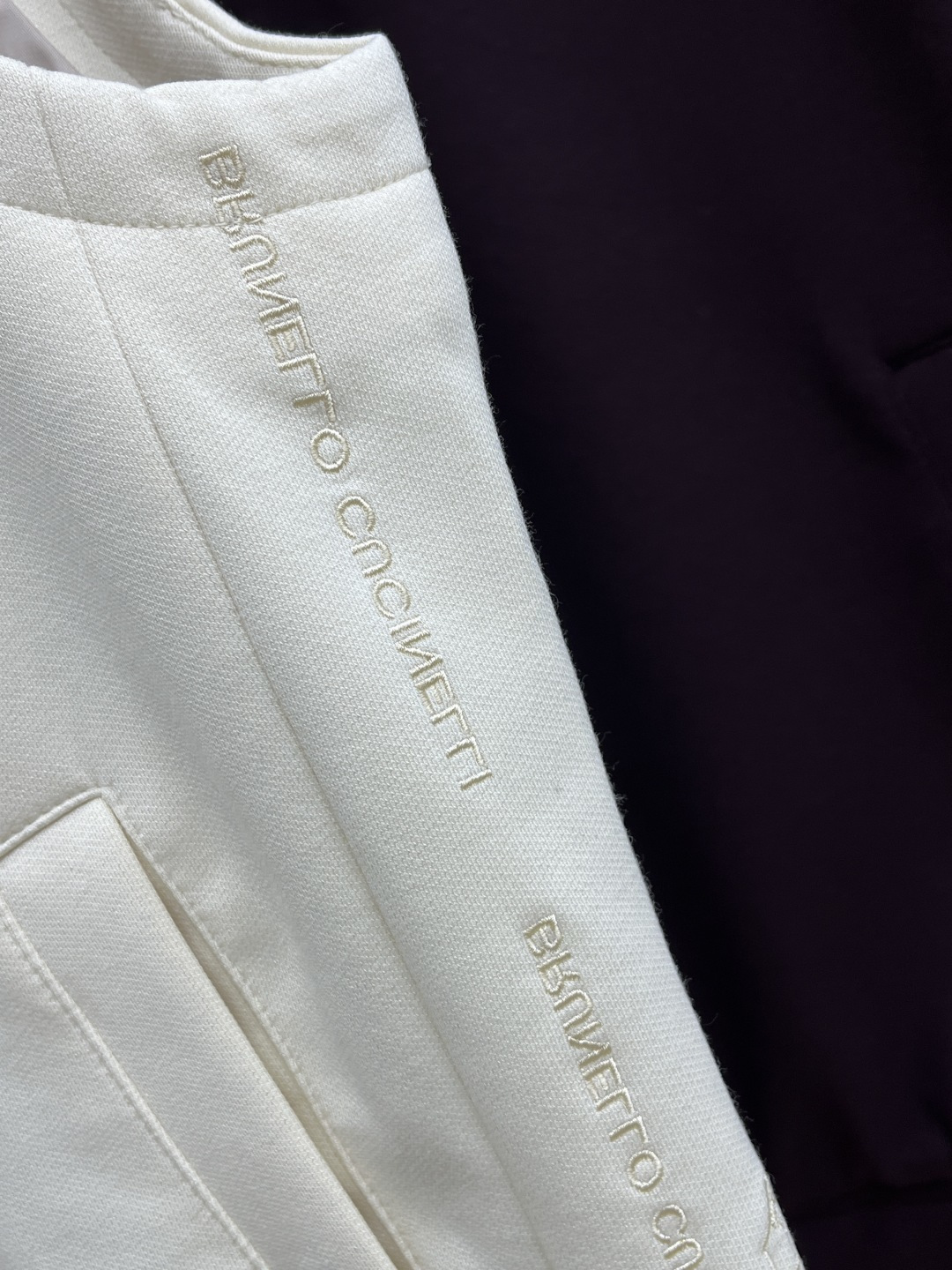 早春款 BC 🔥🔥早春轻奢休闲系列，最新时尚连帽马甲外套.双侧对称字母刺绣.处处细节显工艺足够的高级.结