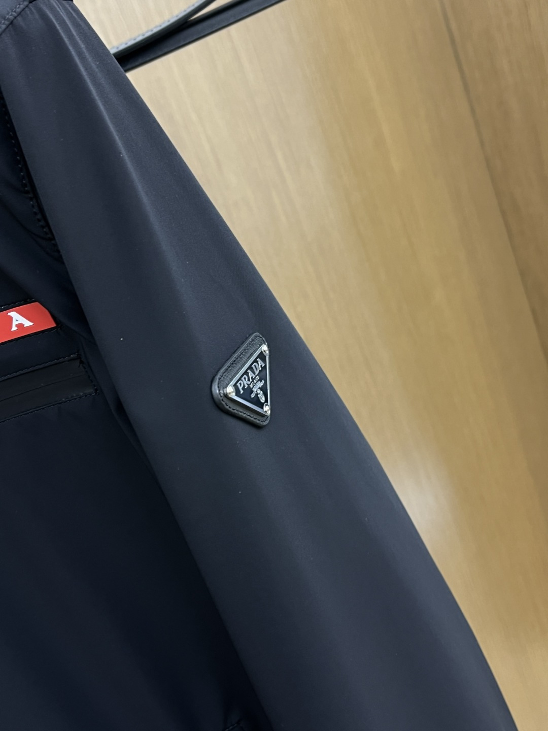 早春款 PD 🔥🔥早春休闲系列，最新时尚连帽夹克外套.连帽收纳，胸前logo胶条，处处细节显工艺足够的高