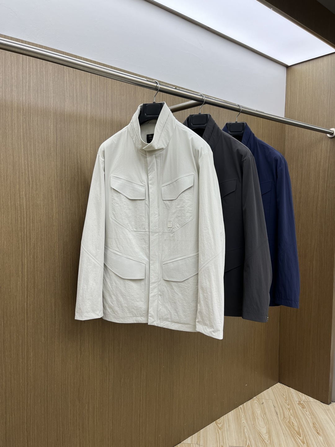 早春款 Loro Piana 🔥🔥早春轻奢休闲系列，最新时尚立领夹克外套..处处细节显工艺足够的高级 结