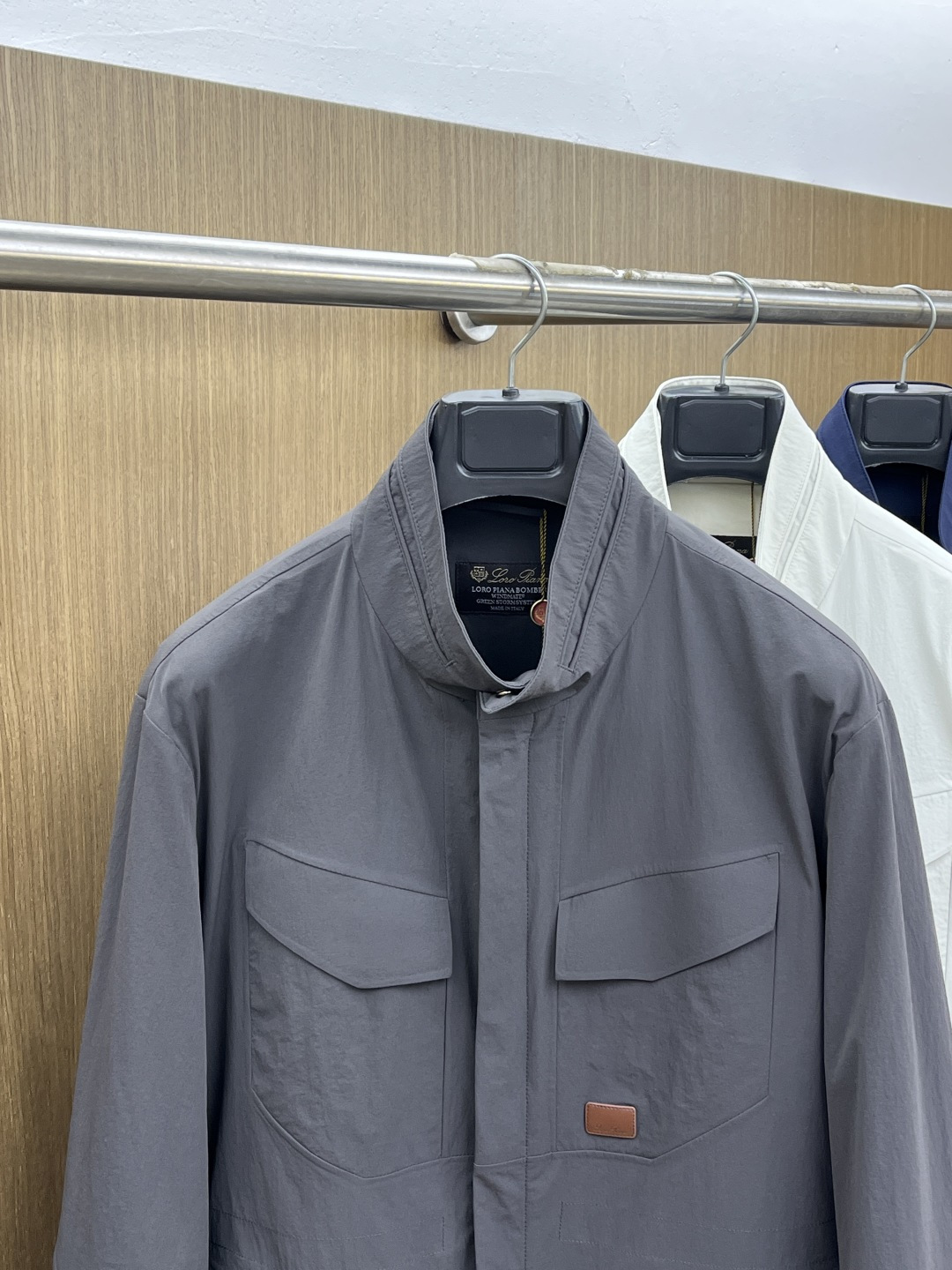 早春款 Loro Piana 🔥🔥早春轻奢休闲系列，最新时尚立领夹克外套..处处细节显工艺足够的高级 结