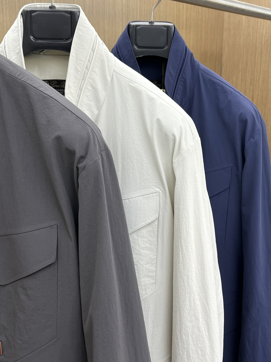 早春款 Loro Piana 🔥🔥早春轻奢休闲系列，最新时尚立领夹克外套..处处细节显工艺足够的高级 结