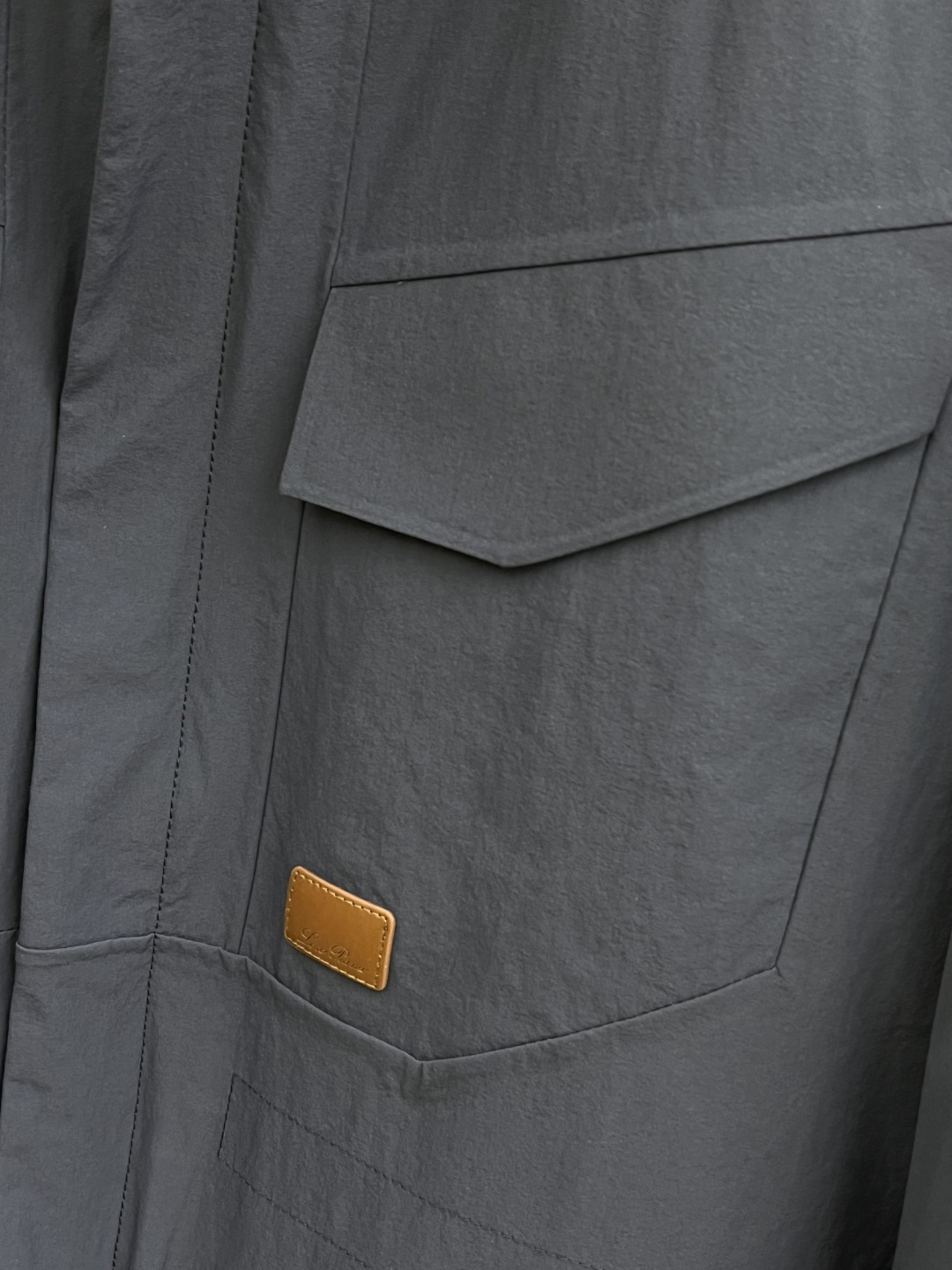 早春款 Loro Piana 🔥🔥早春轻奢休闲系列，最新时尚立领夹克外套..处处细节显工艺足够的高级 结