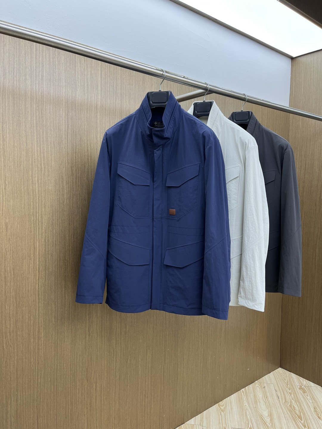 早春款 Loro Piana 🔥🔥早春轻奢休闲系列，最新时尚立领夹克外套..处处细节显工艺足够的高级 结