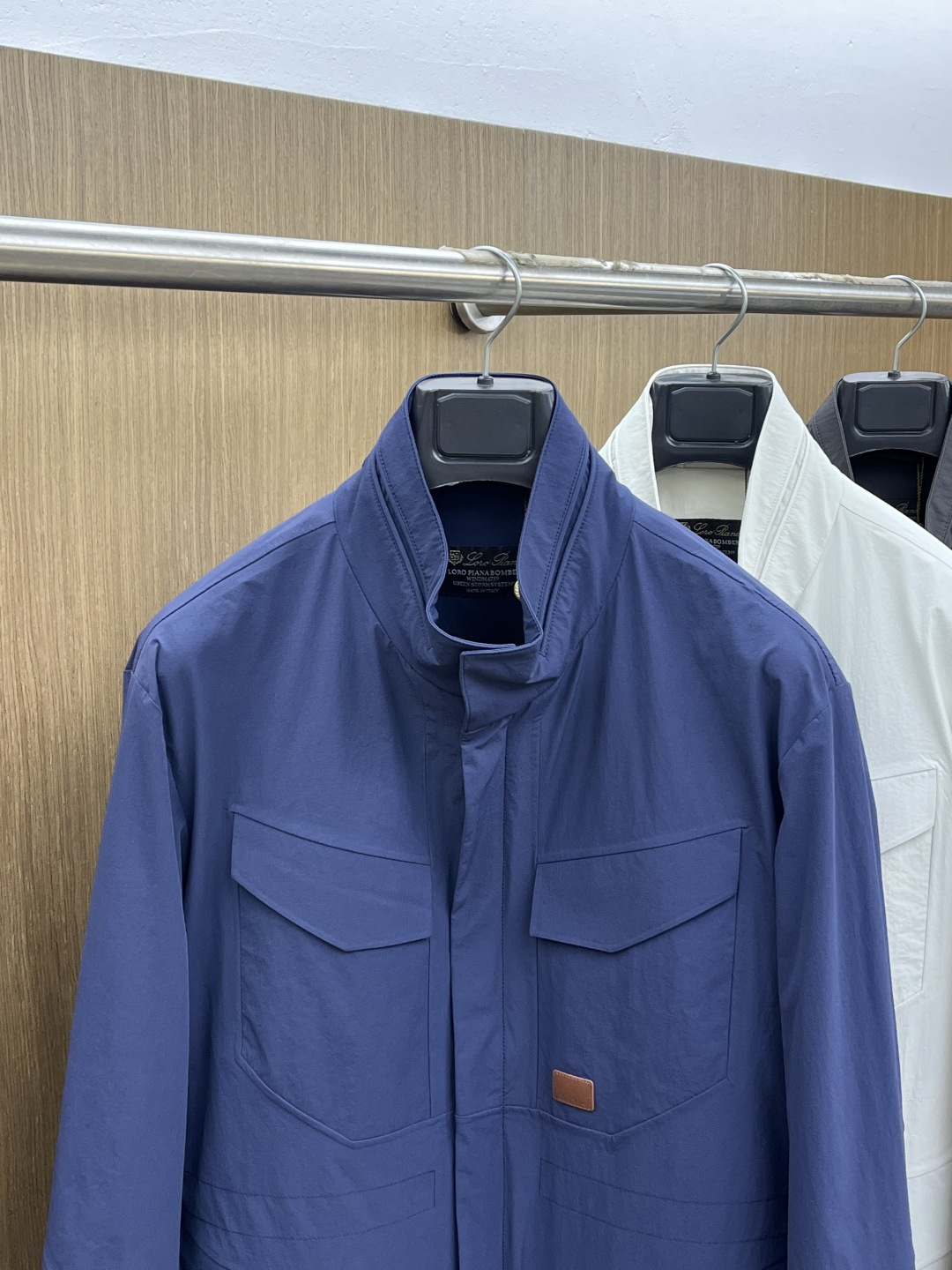 早春款 Loro Piana 🔥🔥早春轻奢休闲系列，最新时尚立领夹克外套..处处细节显工艺足够的高级 结