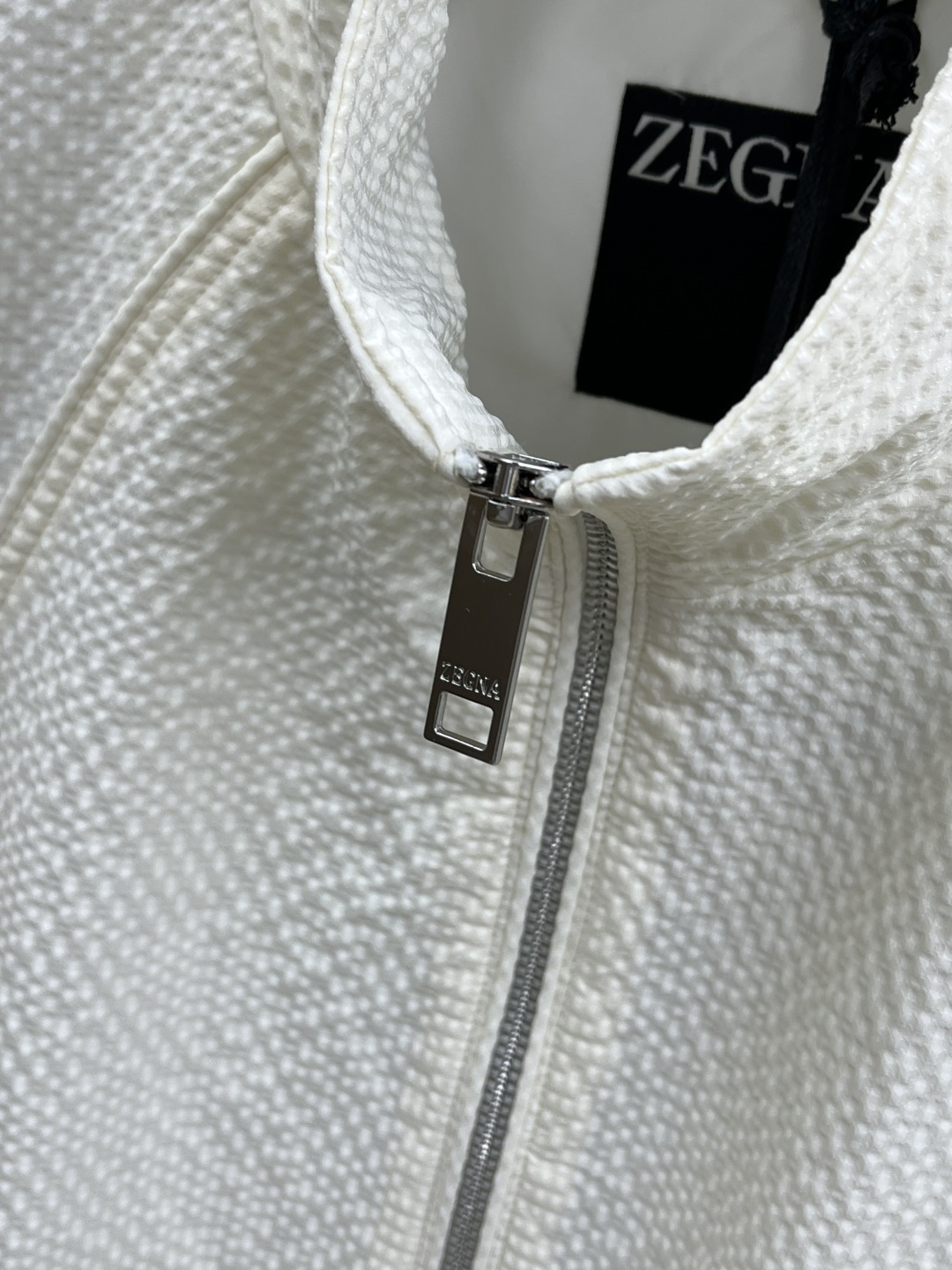 早春款 Zz 🔥🔥早春休闲系列，最新时尚立领夹克外套.简约不单一，处处细节显工艺足够的高级 结构性剪裁的