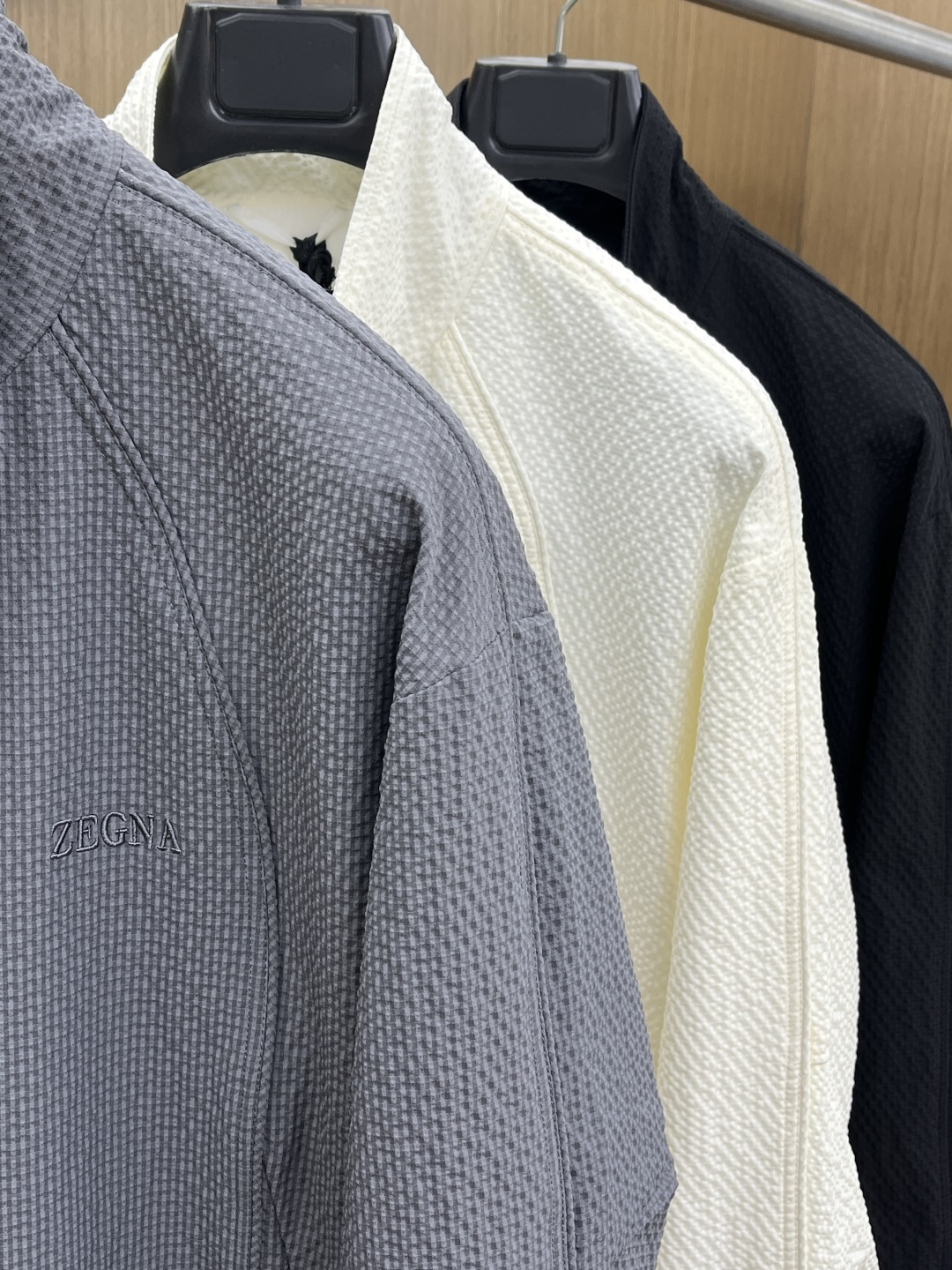 早春款 Zz 🔥🔥早春休闲系列，最新时尚立领夹克外套.简约不单一，处处细节显工艺足够的高级 结构性剪裁的