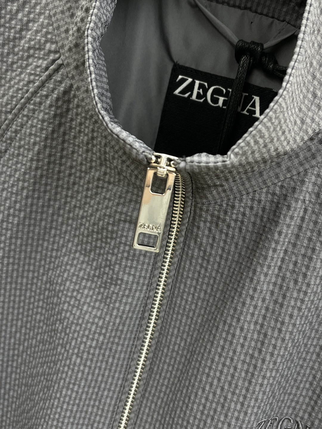 早春款 Zz 🔥🔥早春休闲系列，最新时尚立领夹克外套.简约不单一，处处细节显工艺足够的高级 结构性剪裁的