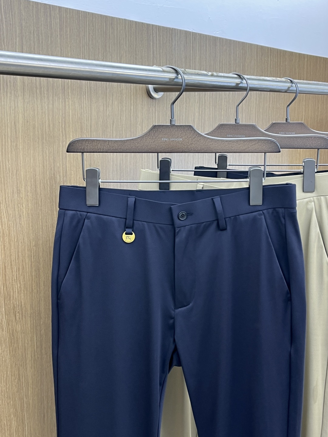 早春款 BBR 🔥🔥高端定制 26早春新款薄款休闲西裤 柜台同步发售 原版定制复刻 客供五金辅料 原单品