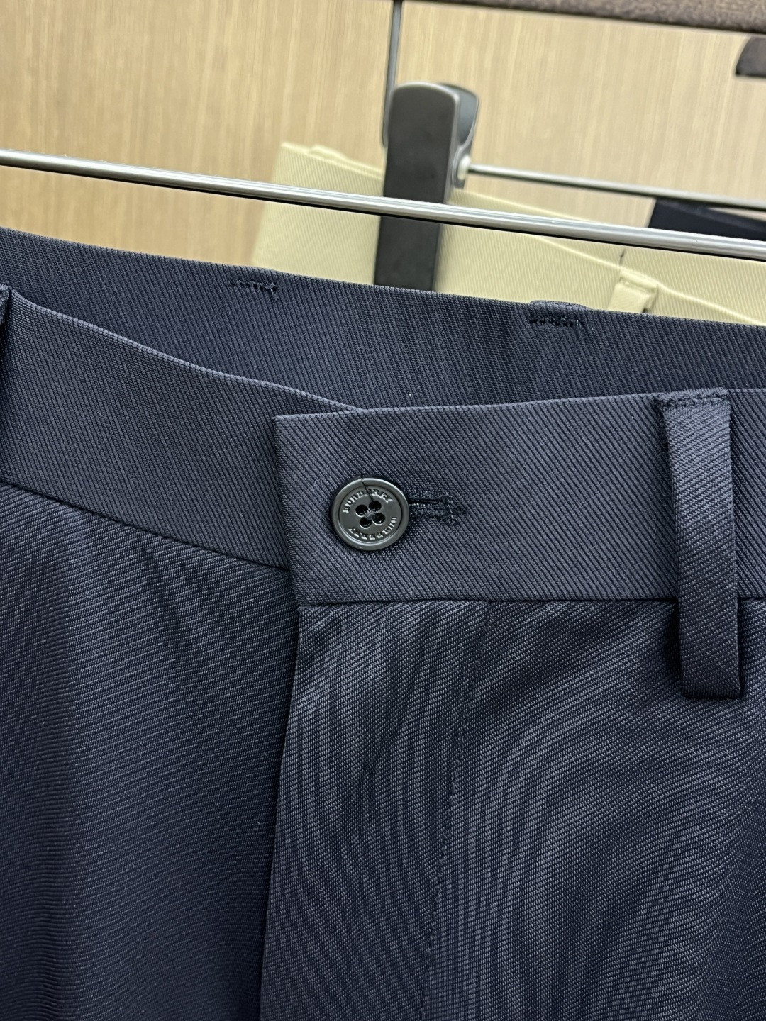 早春款 BBR 🔥🔥高端定制 26早春新款薄款休闲西裤 柜台同步发售 原版定制复刻 客供五金辅料 原单品