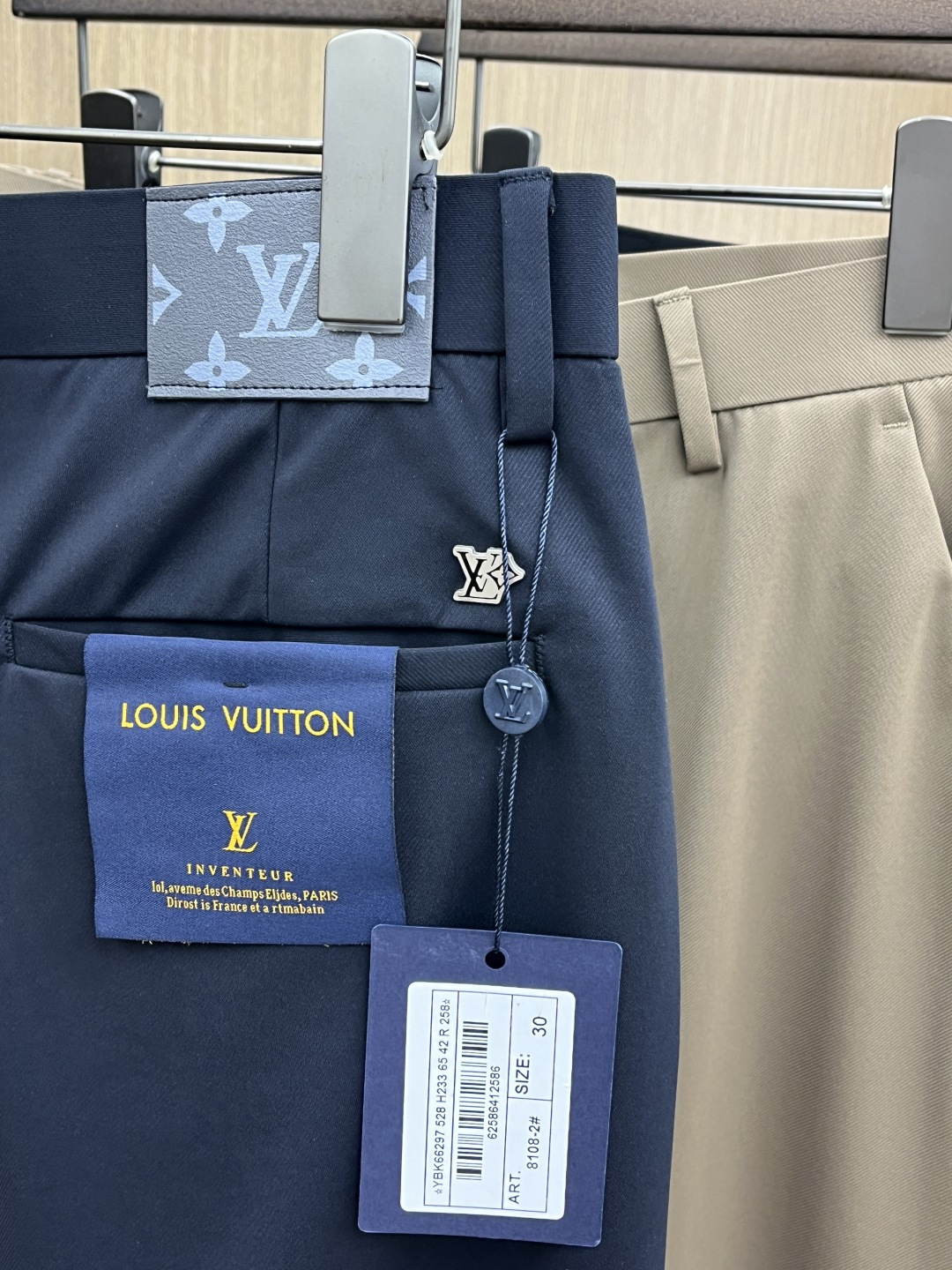 早春款 LV 🔥🔥高端定制 26早春新款薄款休闲西裤 柜台同步发售 原版定制复刻 客供五金辅料 原单品质