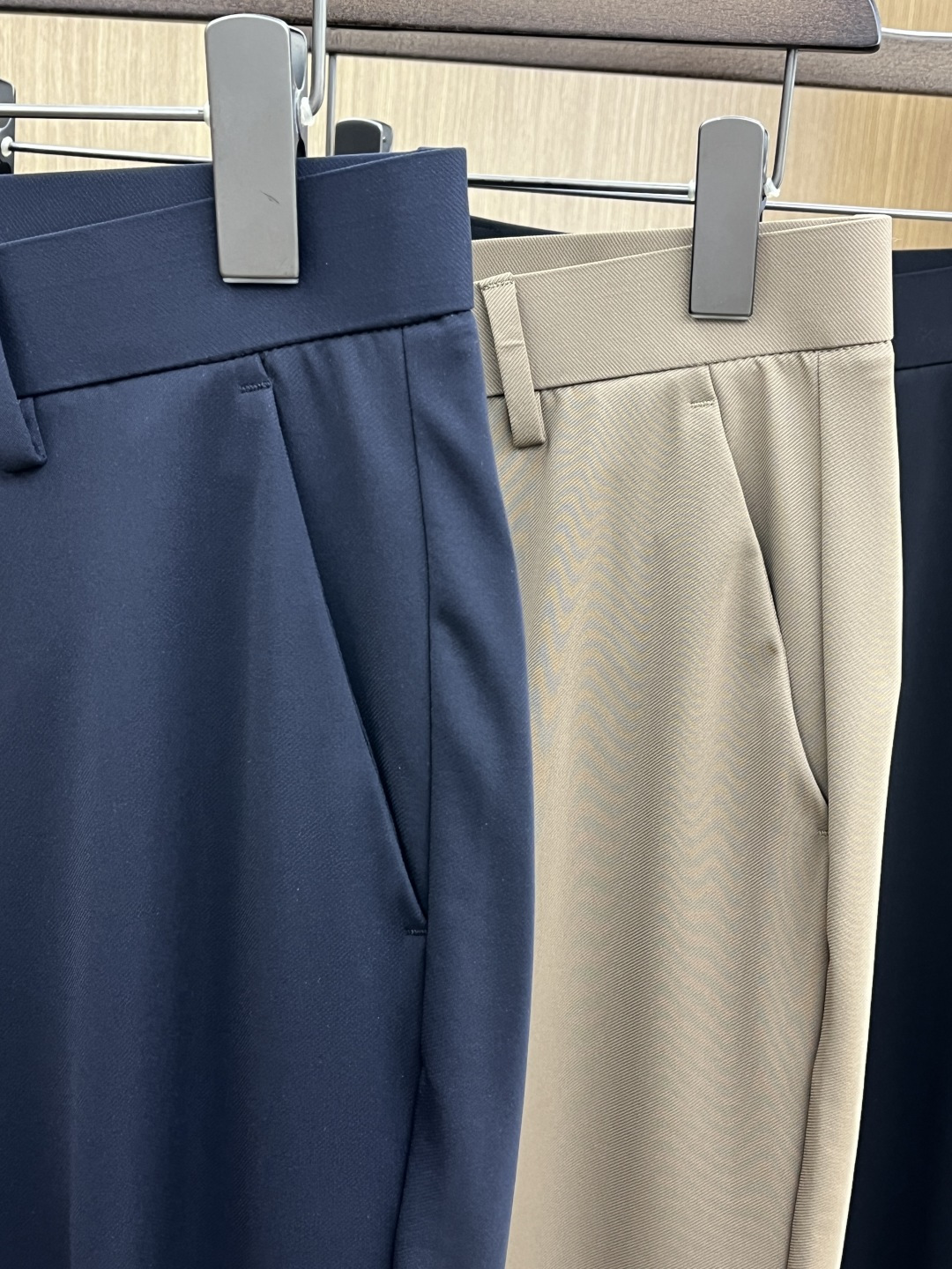 早春款 LV 🔥🔥高端定制 26早春新款薄款休闲西裤 柜台同步发售 原版定制复刻 客供五金辅料 原单品质