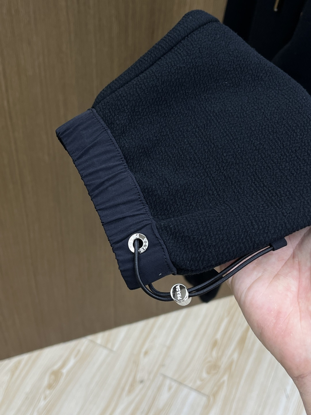 。🩵PD 🔥🔥高级定制 2026春夏新款铜氨丝莫代尔空气层休闲卫裤，裤身上刺绣标志性品牌标识，客供定制品