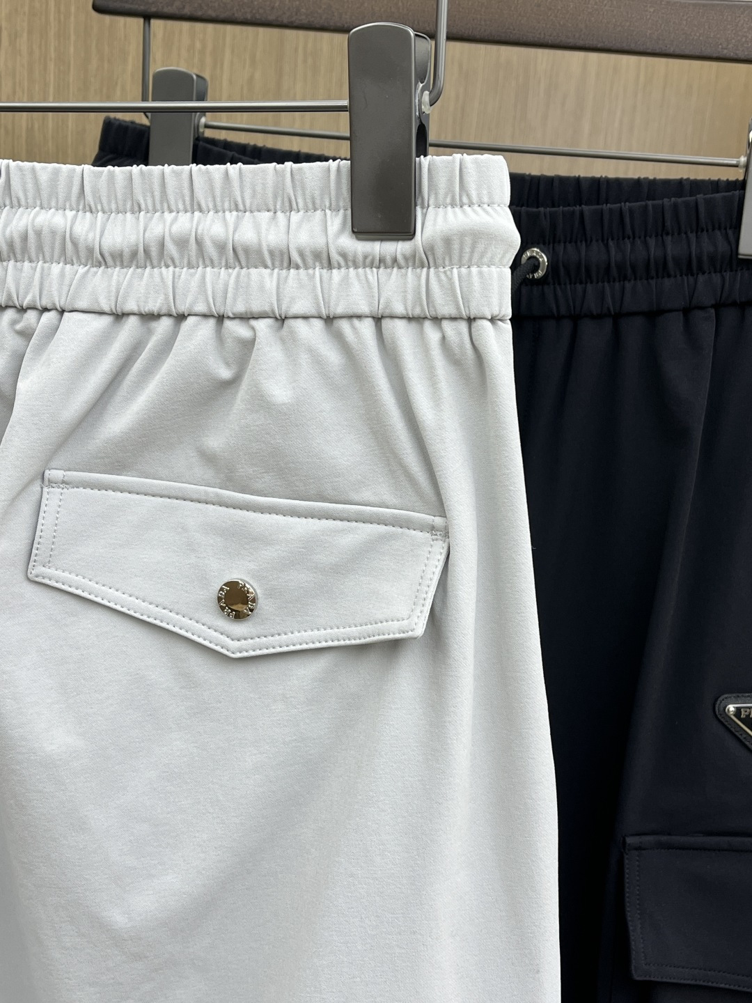 早春款 PD 🔥🔥高级定制 2026春夏新款铜氨丝莫代尔空气层休闲卫裤，裤身上刺绣标志性品牌标识，客供定