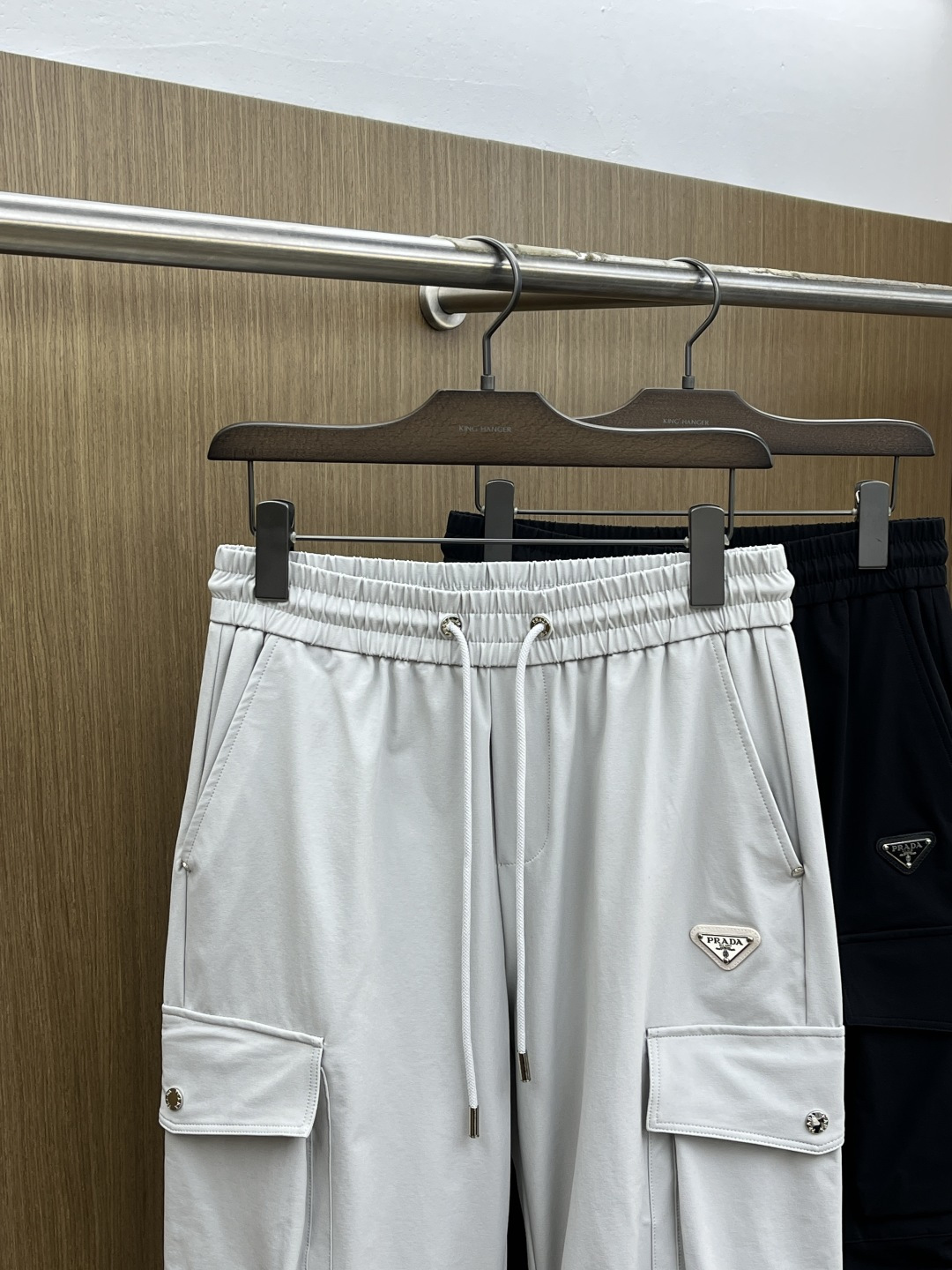 早春款 PD 🔥🔥高级定制 2026春夏新款铜氨丝莫代尔空气层休闲卫裤，裤身上刺绣标志性品牌标识，客供定