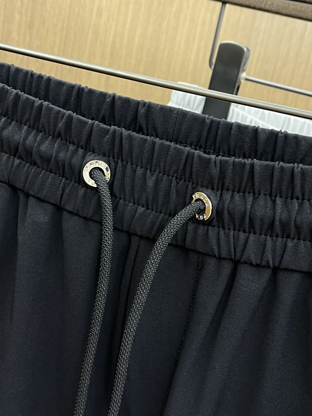 早春款 PD 🔥🔥高级定制 2026春夏新款铜氨丝莫代尔空气层休闲卫裤，裤身上刺绣标志性品牌标识，客供定