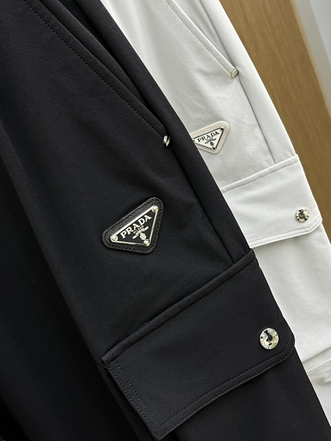 早春款 PD 🔥🔥高级定制 2026春夏新款铜氨丝莫代尔空气层休闲卫裤，裤身上刺绣标志性品牌标识，客供定