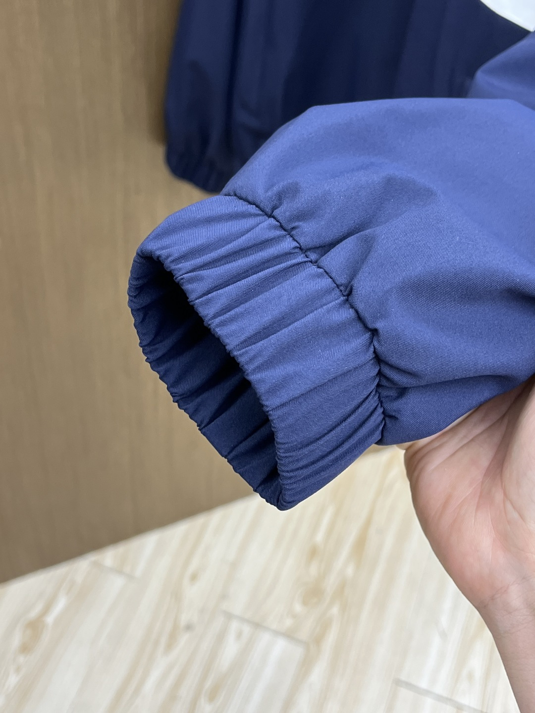 早春款 Mon 🔥🔥早春休闲系列，最新时尚立领夹克外套.处处细节显工艺足够的高级 结构性剪裁的设计改变来