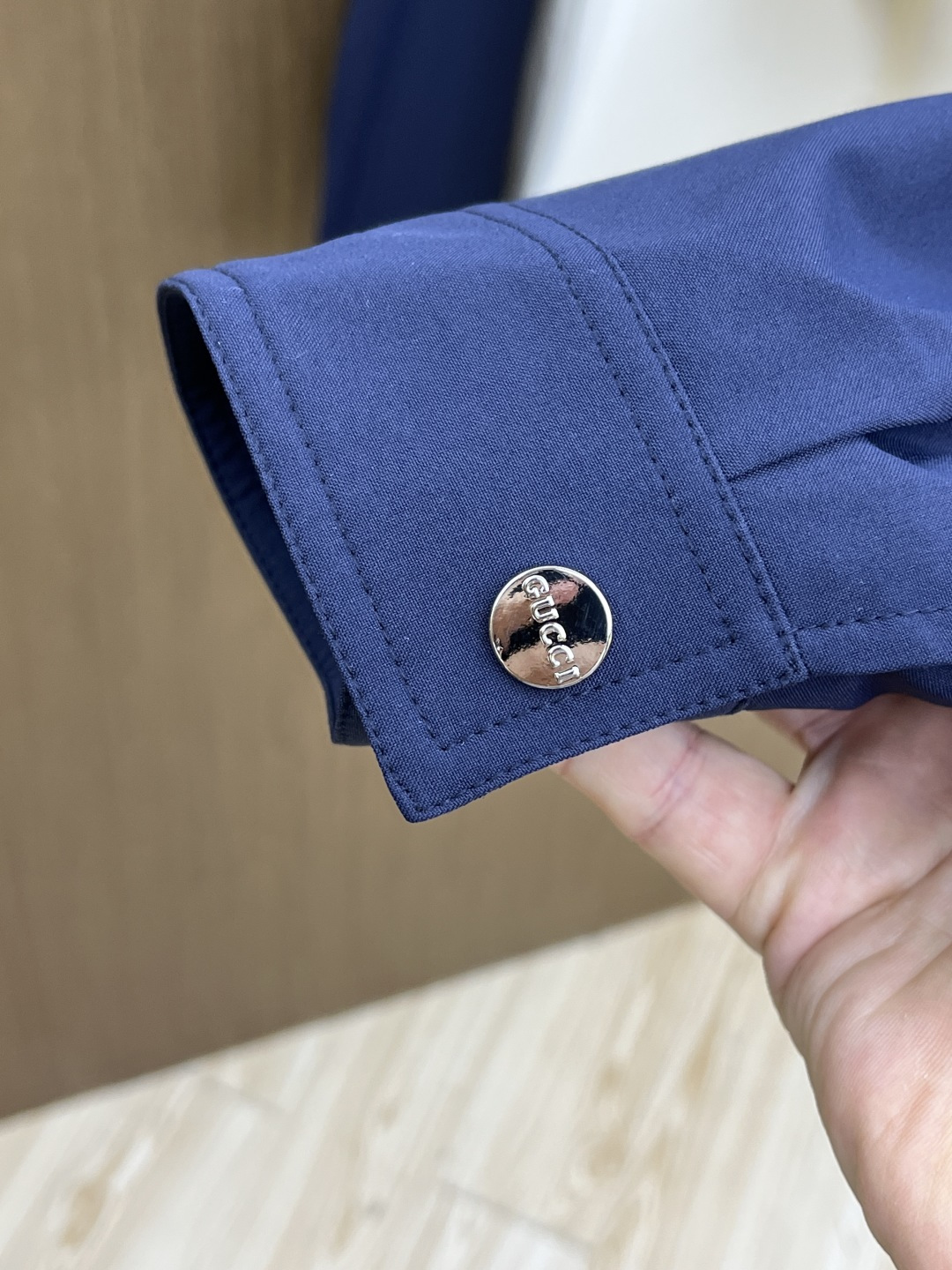 早春款 Guc 🔥🔥早春休闲系列，最新时尚翻领夹克外套.拼接撞色条纹，logo刺绣，处处细节显工艺足够的