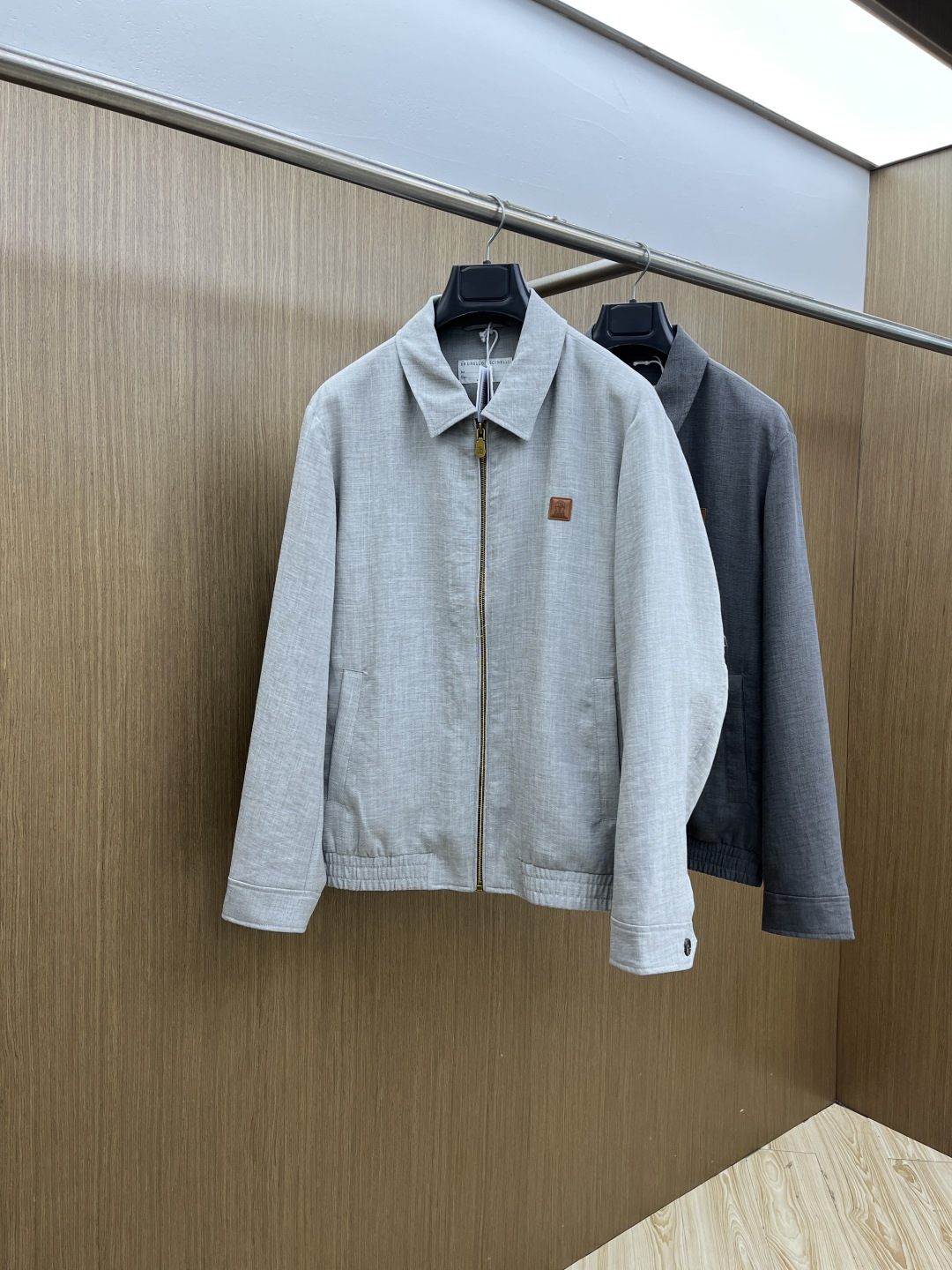 早春款 Loro Piana 🔥🔥早春轻奢棉麻系列，最新时尚翻领夹克外套.简约不单一，处处细节显工艺足够
