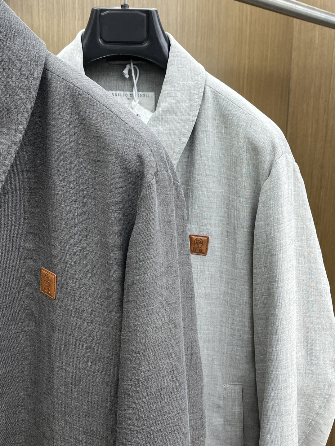 早春款 Loro Piana 🔥🔥早春轻奢棉麻系列，最新时尚翻领夹克外套.简约不单一，处处细节显工艺足够