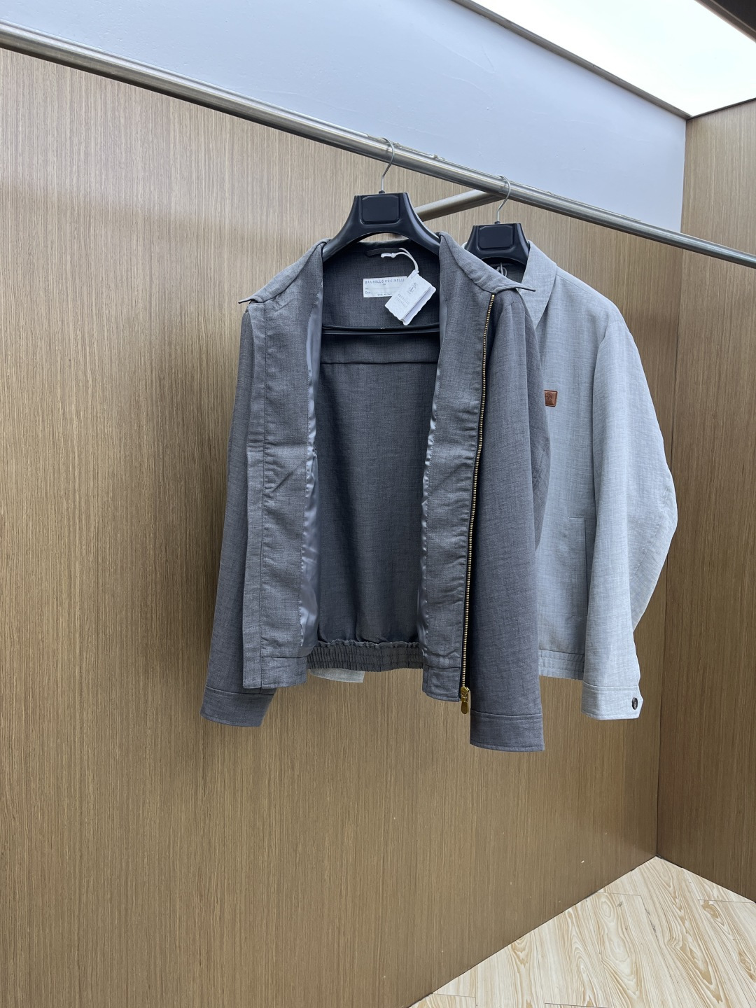 早春款 Loro Piana 🔥🔥早春轻奢棉麻系列，最新时尚翻领夹克外套.简约不单一，处处细节显工艺足够