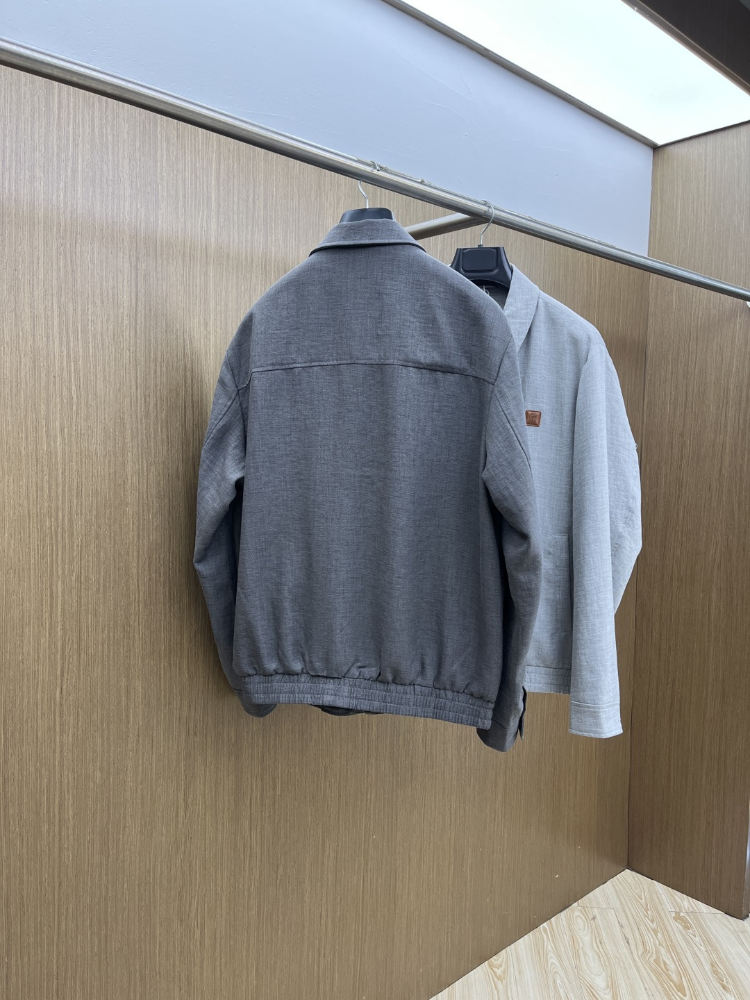 早春款 Loro Piana 🔥🔥早春轻奢棉麻系列，最新时尚翻领夹克外套.简约不单一，处处细节显工艺足够