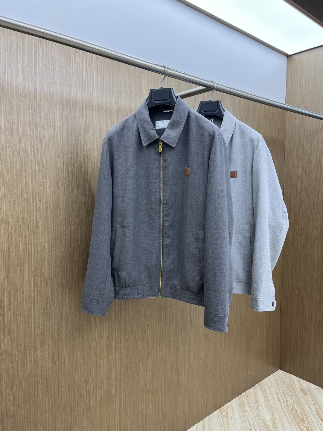 早春款 Loro Piana 🔥🔥早春轻奢棉麻系列，最新时尚翻领夹克外套.简约不单一，处处细节显工艺足够