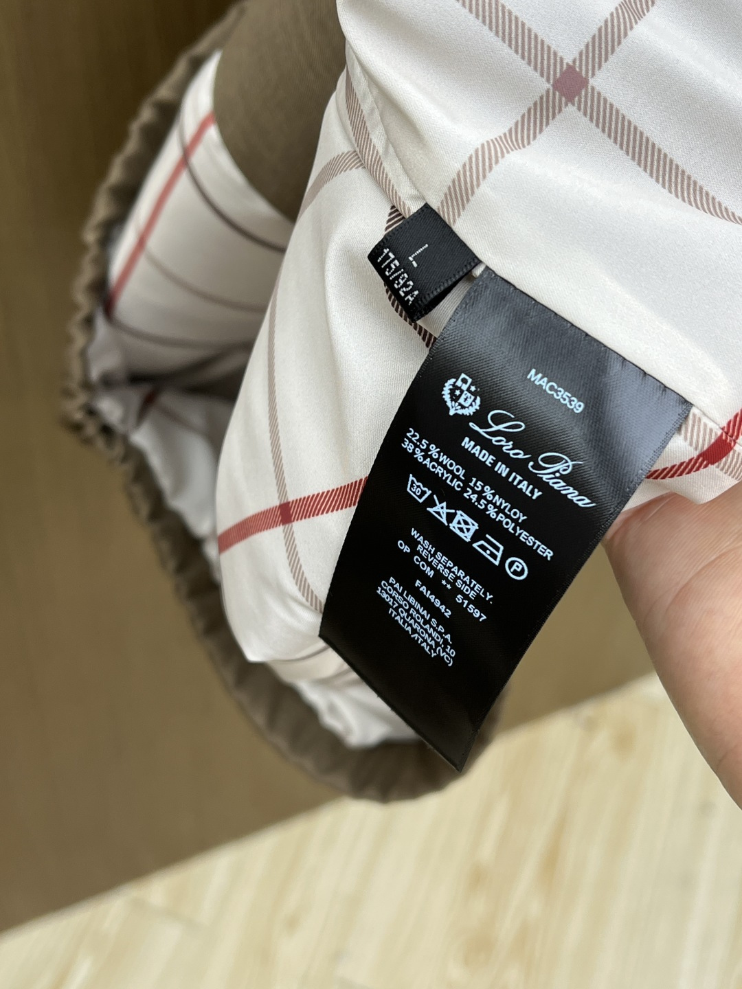 早春款 Loro Piana 🔥🔥早春棉麻老钱风系列，最新时尚连帽夹克外套.帽子可拆卸，处处细节显工艺足