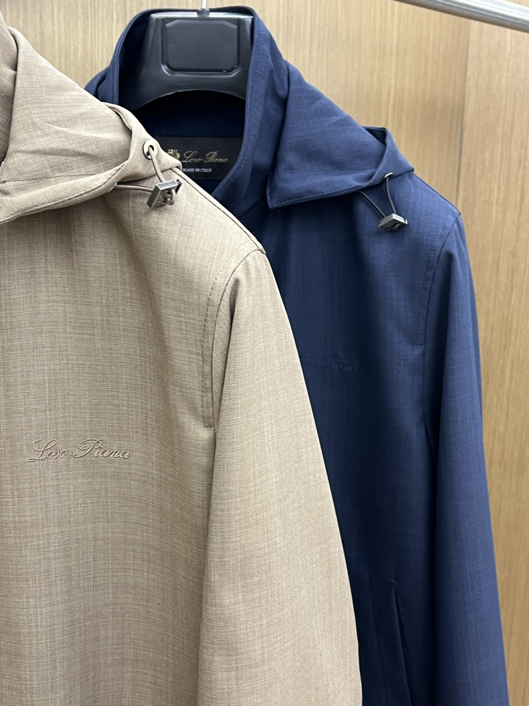 早春款 Loro Piana 🔥🔥早春棉麻老钱风系列，最新时尚连帽夹克外套.帽子可拆卸，处处细节显工艺足