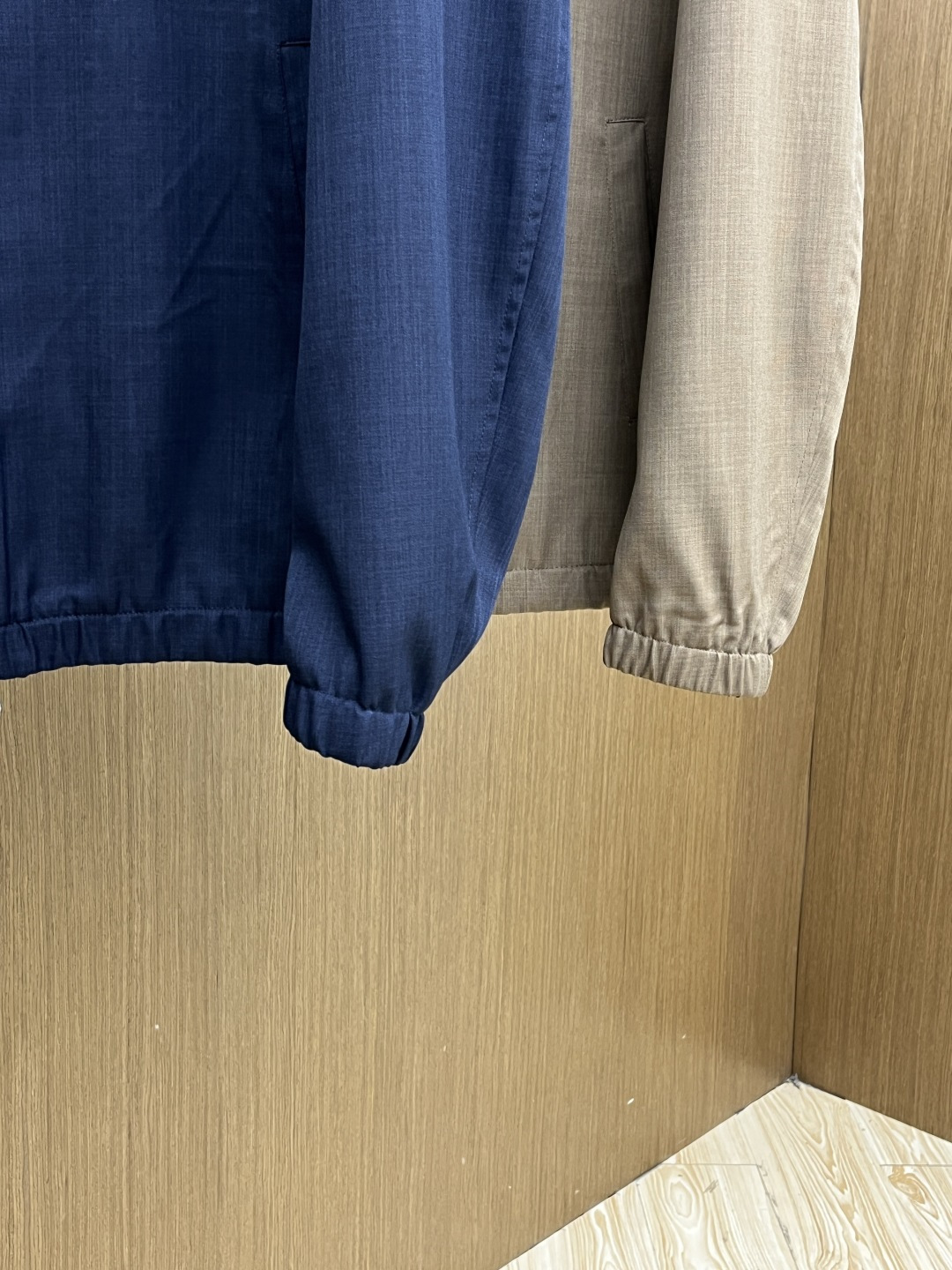 早春款 Loro Piana 🔥🔥早春棉麻老钱风系列，最新时尚连帽夹克外套.帽子可拆卸，处处细节显工艺足