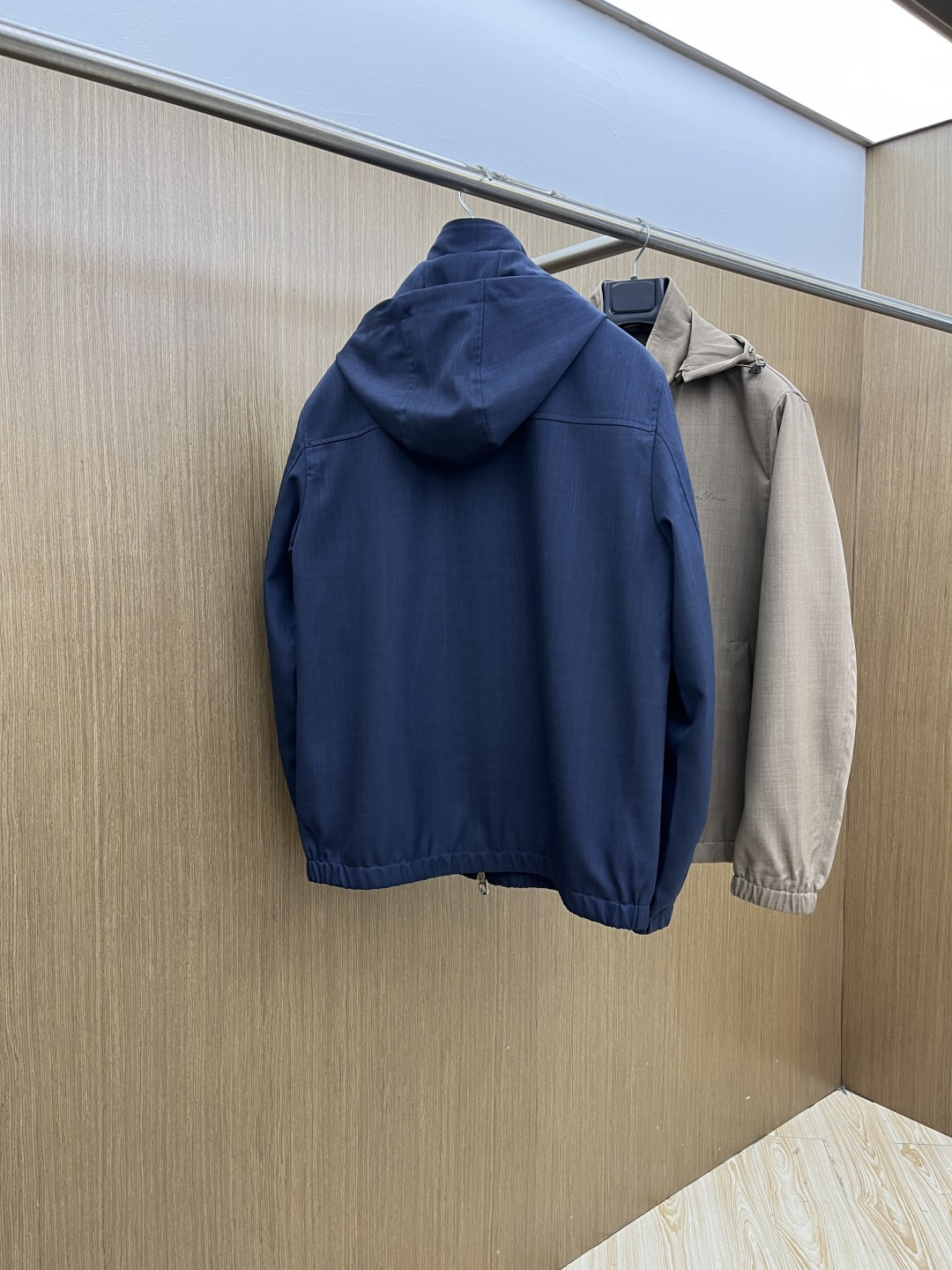 早春款 Loro Piana 🔥🔥早春棉麻老钱风系列，最新时尚连帽夹克外套.帽子可拆卸，处处细节显工艺足