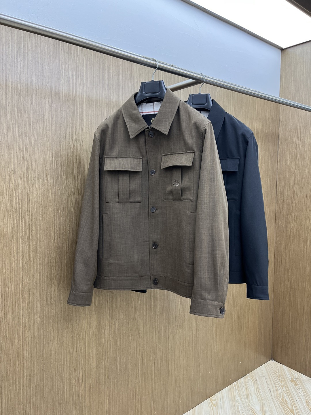 早春款 Loro Piana 🔥🔥早春棉麻老钱风系列，最新时尚翻领夹克外套.处处细节显工艺足够的高级 结