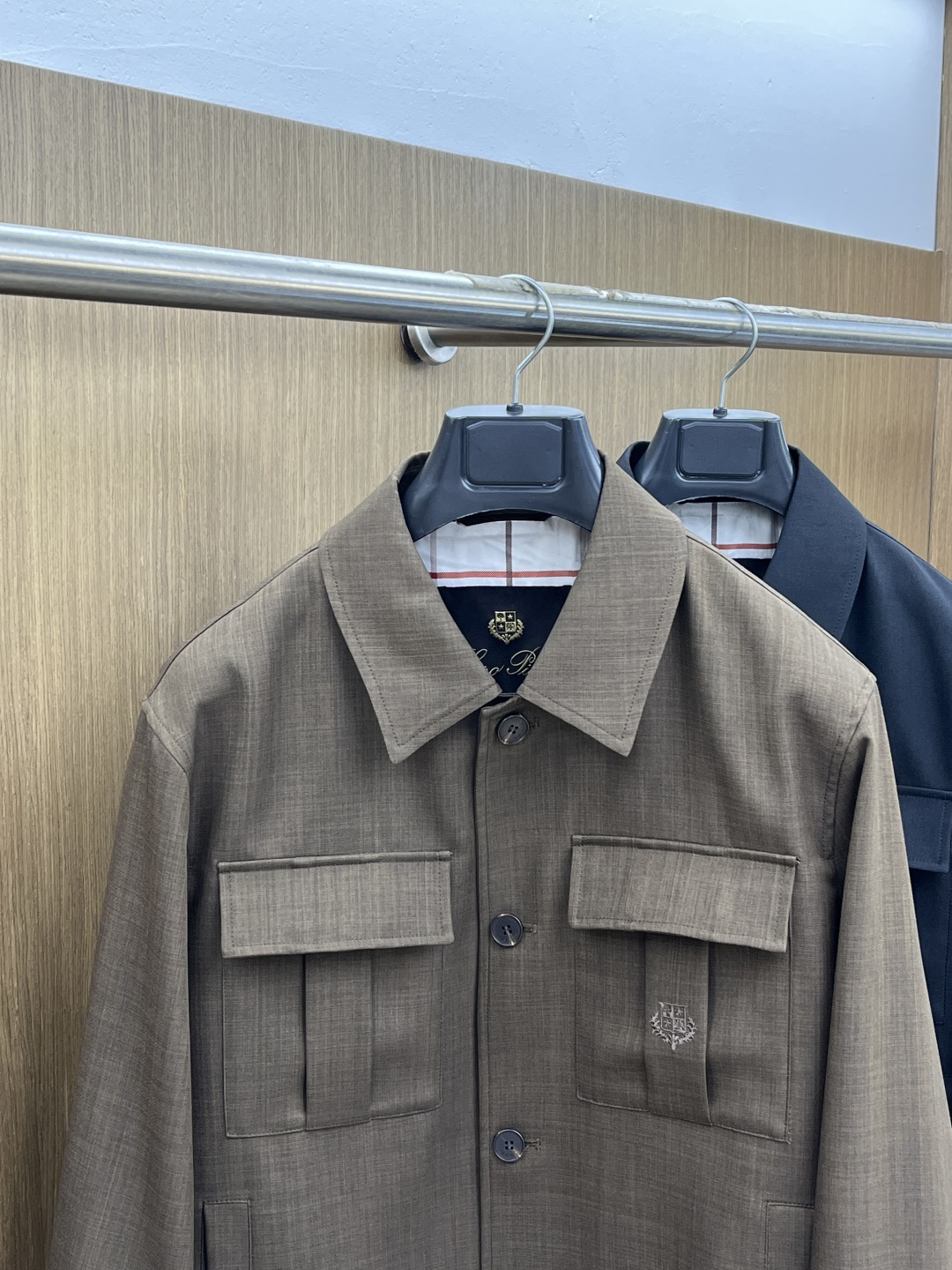 早春款 Loro Piana 🔥🔥早春棉麻老钱风系列，最新时尚翻领夹克外套.处处细节显工艺足够的高级 结