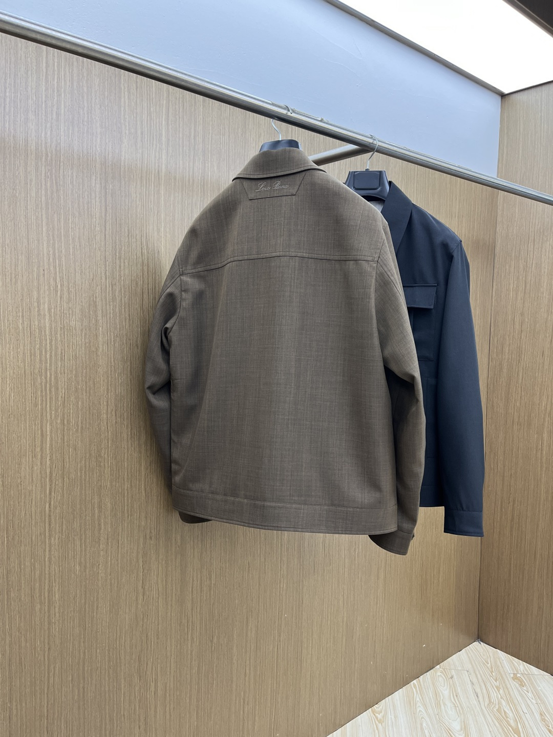 早春款 Loro Piana 🔥🔥早春棉麻老钱风系列，最新时尚翻领夹克外套.处处细节显工艺足够的高级 结