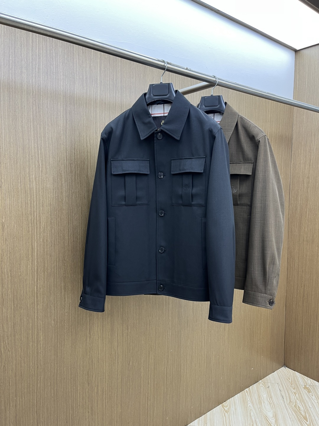 早春款 Loro Piana 🔥🔥早春棉麻老钱风系列，最新时尚翻领夹克外套.处处细节显工艺足够的高级 结