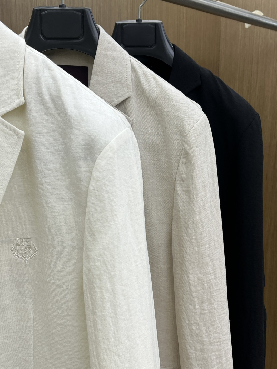 早春款 Loro Piana 🔥🔥早春老钱风棉麻系列，最新时尚男款西装外套.定织定染面料。处处细节显工艺