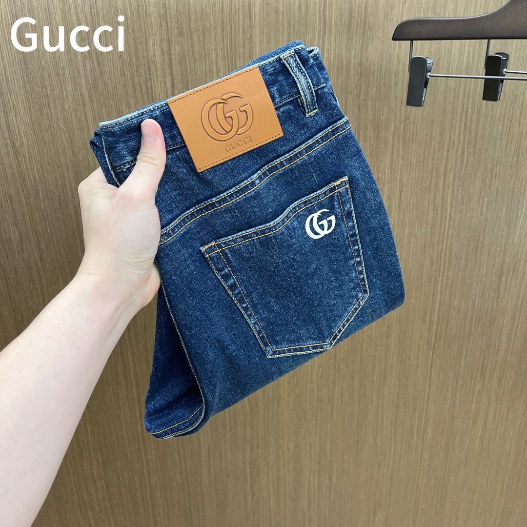 秋冬 Guc 🔥🔥秋冬新品休闲牛仔裤 官网同步发售，裤身工艺设计，进口客供辅料、面料定制，代工厂出品免检
