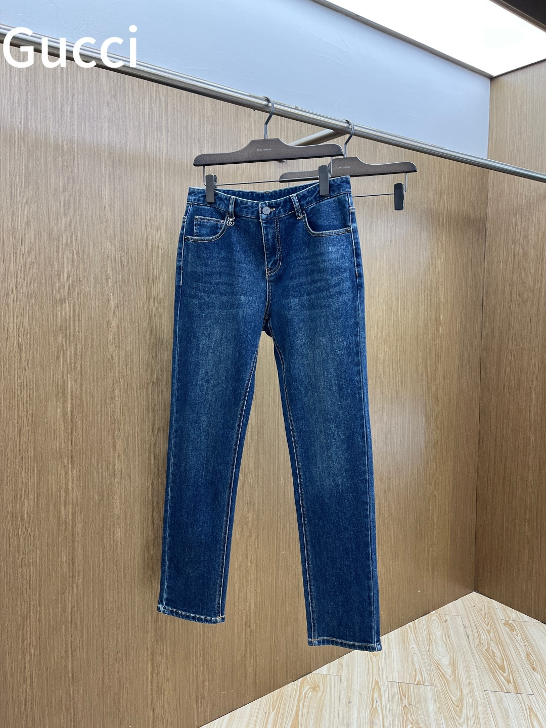 秋冬 Guc 🔥🔥秋冬新品休闲牛仔裤 官网同步发售，裤身工艺设计，进口客供辅料、面料定制，代工厂出品免检
