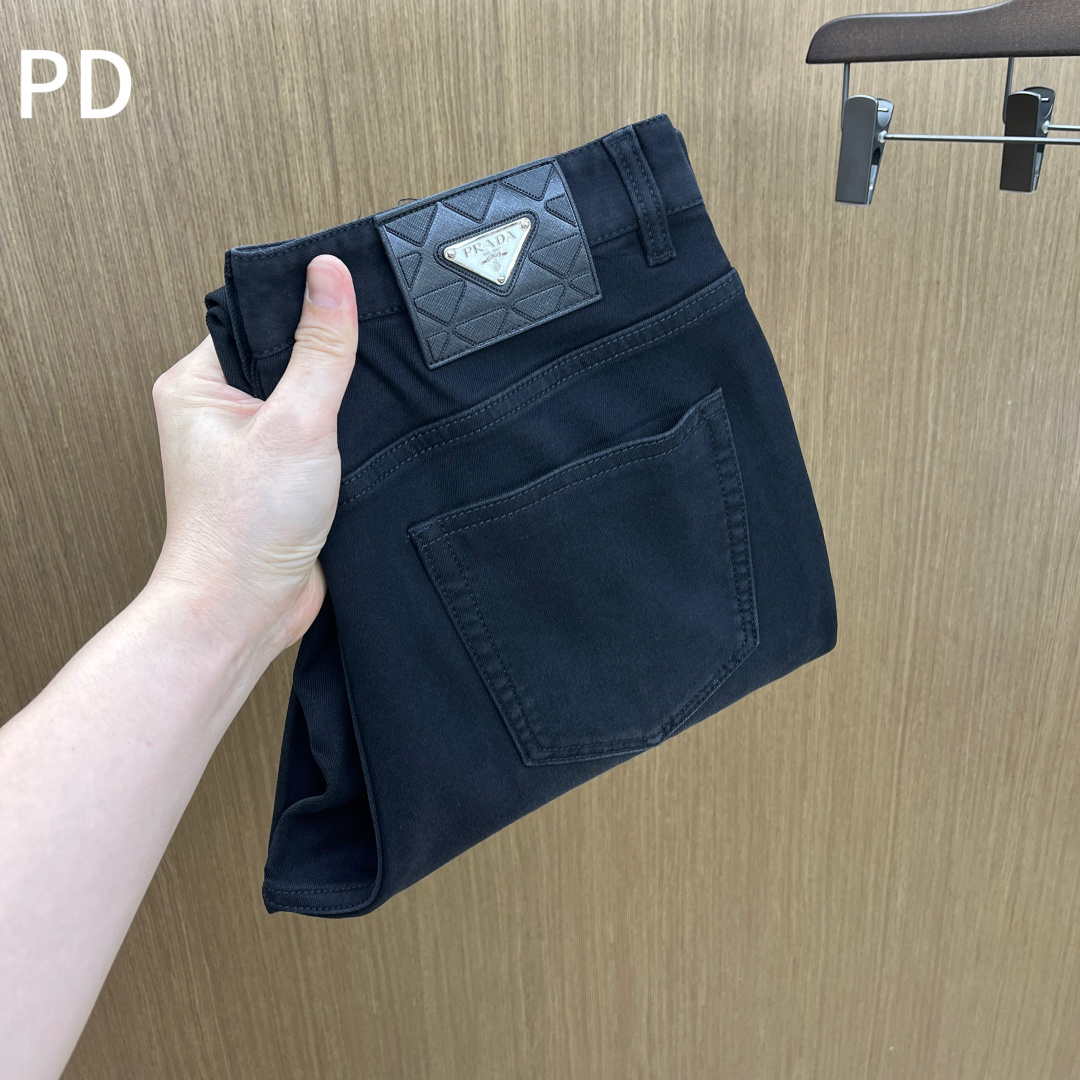 秋冬 PD 🔥🔥秋冬新品休闲牛仔裤 官网同步发售，裤身工艺设计，进口客供辅料、面料定制，代工厂出品免检！