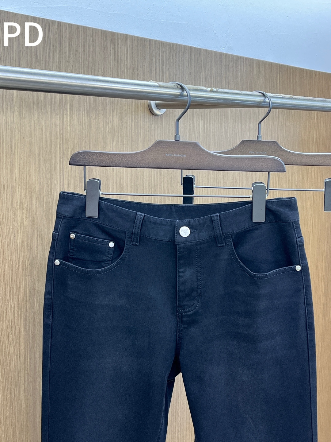 秋冬 PD 🔥🔥秋冬新品休闲牛仔裤 官网同步发售，裤身工艺设计，进口客供辅料、面料定制，代工厂出品免检！