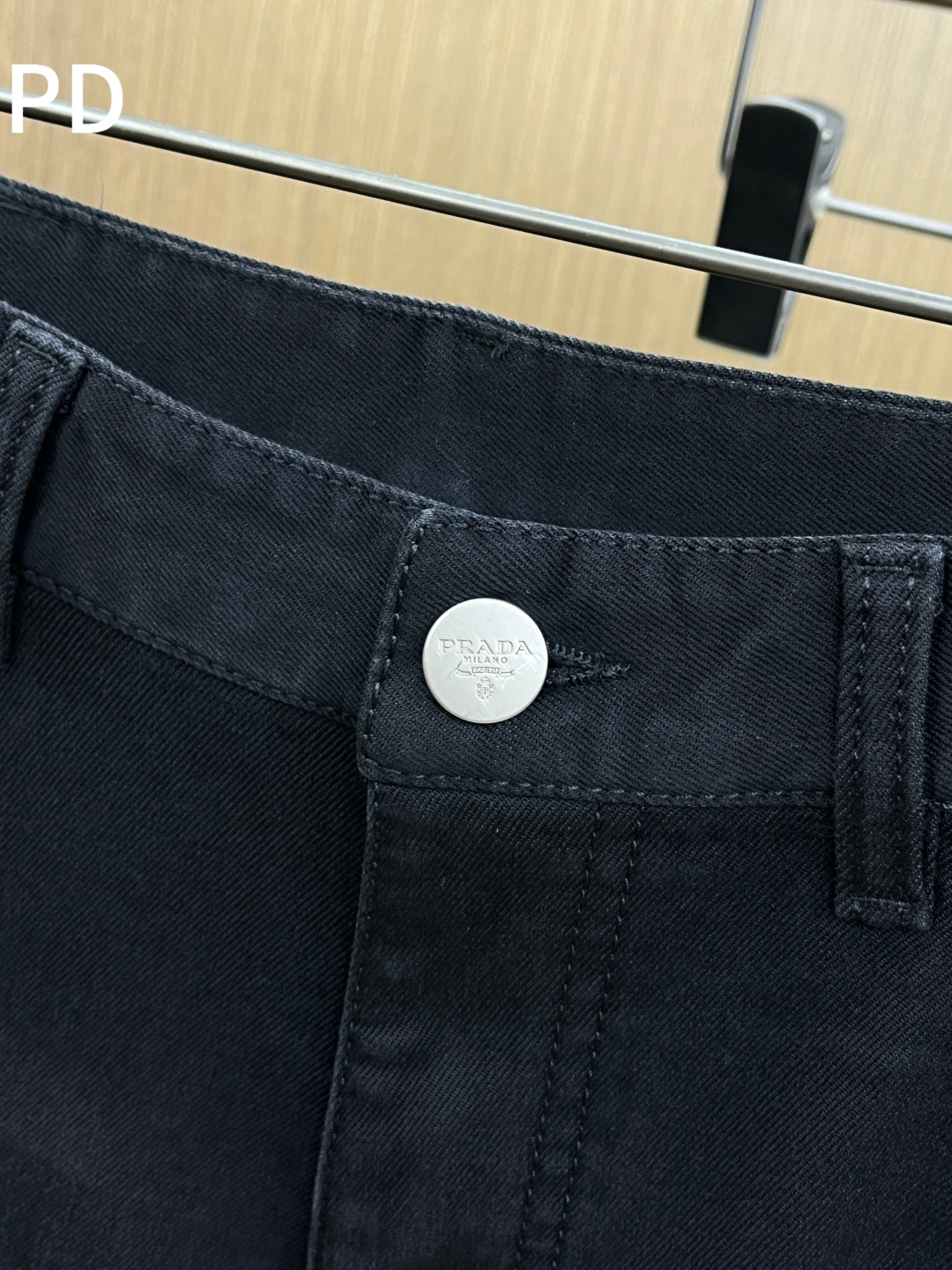 秋冬 PD 🔥🔥秋冬新品休闲牛仔裤 官网同步发售，裤身工艺设计，进口客供辅料、面料定制，代工厂出品免检！