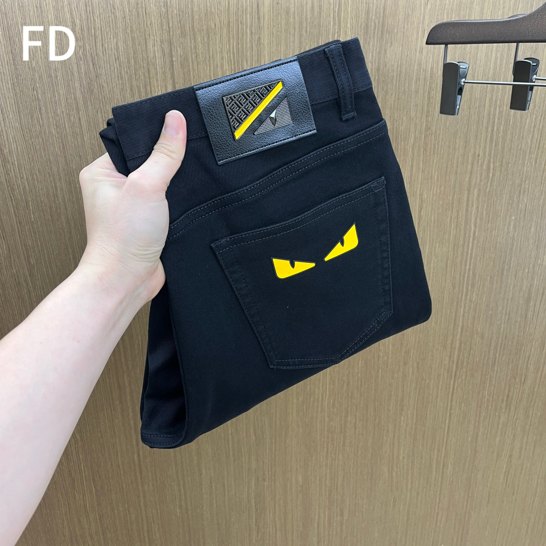 秋冬 FD 🔥🔥秋冬新品休闲牛仔裤 官网同步发售，裤身工艺设计，进口客供辅料、面料定制，代工厂出品免检！