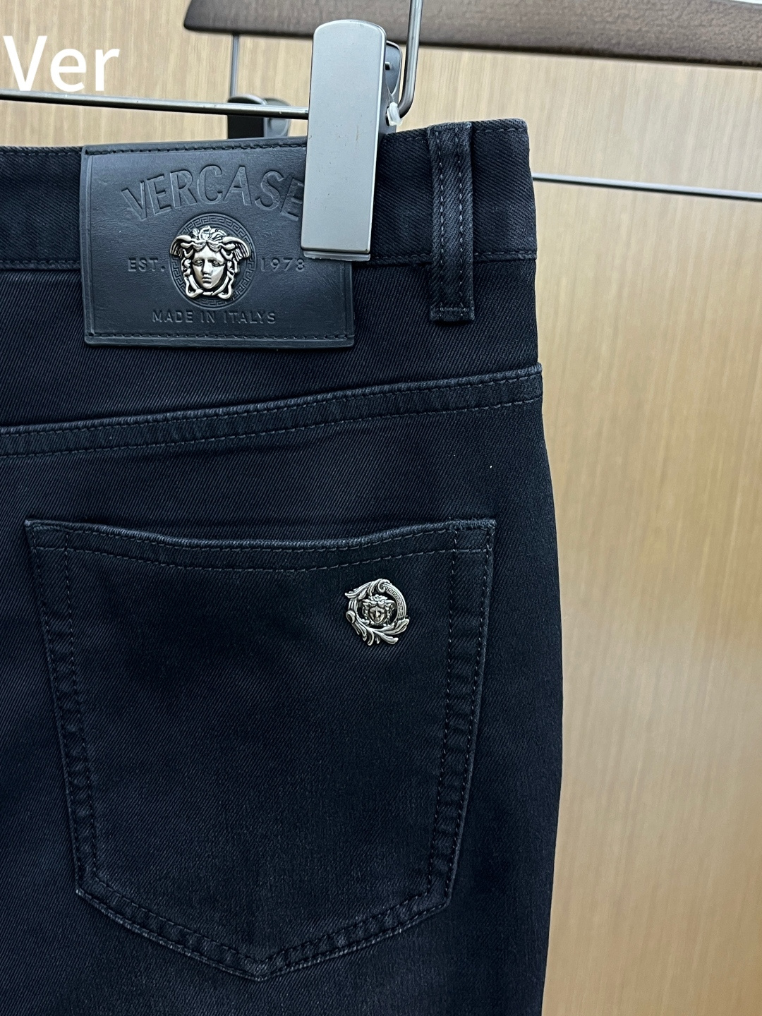 秋冬 VER 🔥🔥秋冬新品休闲牛仔裤 官网同步发售，裤身工艺设计，进口客供辅料、面料定制，代工厂出品免检