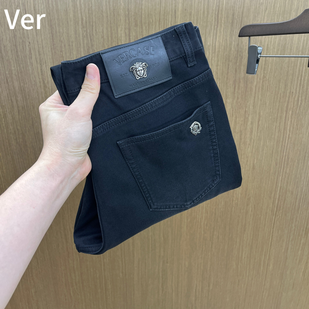 秋冬 VER 🔥🔥秋冬新品休闲牛仔裤 官网同步发售，裤身工艺设计，进口客供辅料、面料定制，代工厂出品免检