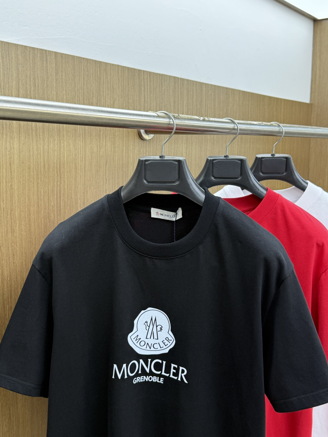 新品 Mon 🔥🔥2026春夏新款男女同款👫短袖圆领T恤，极具个性高级风，标志logo印花工艺设计！定制