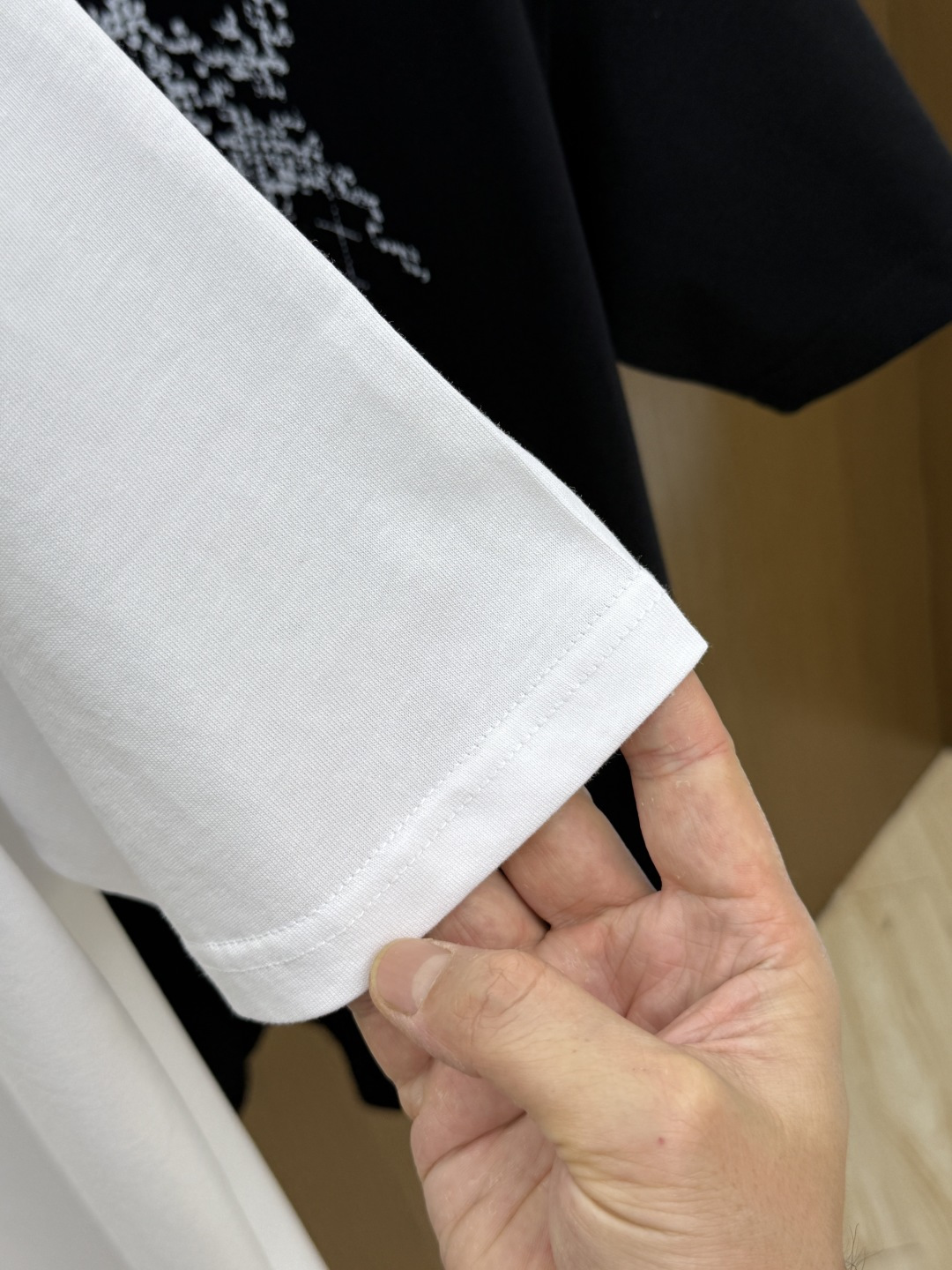 新品 石头岛🔥🔥2026春夏新款男女同款👫短袖圆领T恤，极具个性高级风，标志logo印花工艺设计！定制纯