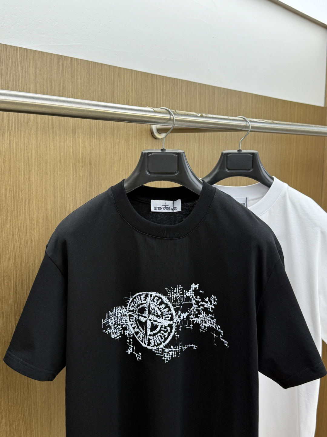 新品 石头岛🔥🔥2026春夏新款男女同款👫短袖圆领T恤，极具个性高级风，标志logo印花工艺设计！定制纯