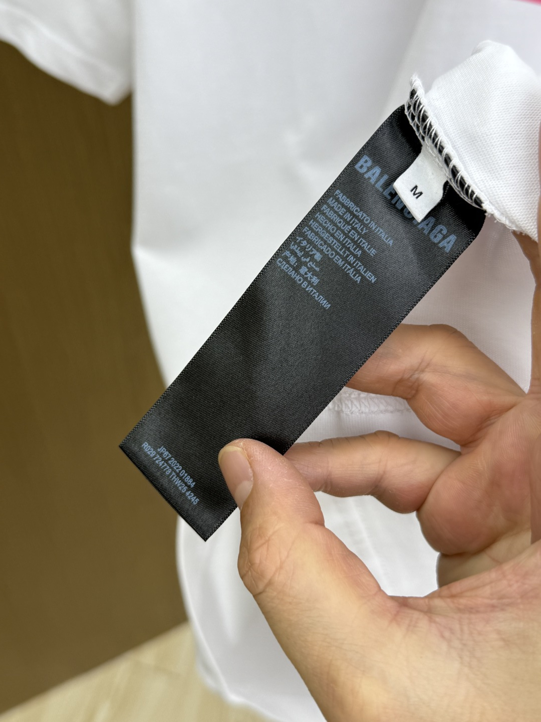 新品 BBG 🔥🔥春夏新款男女同款👫短袖圆领T恤，极具个性高级风，标志logo印花工艺设计！定制纯棉面料