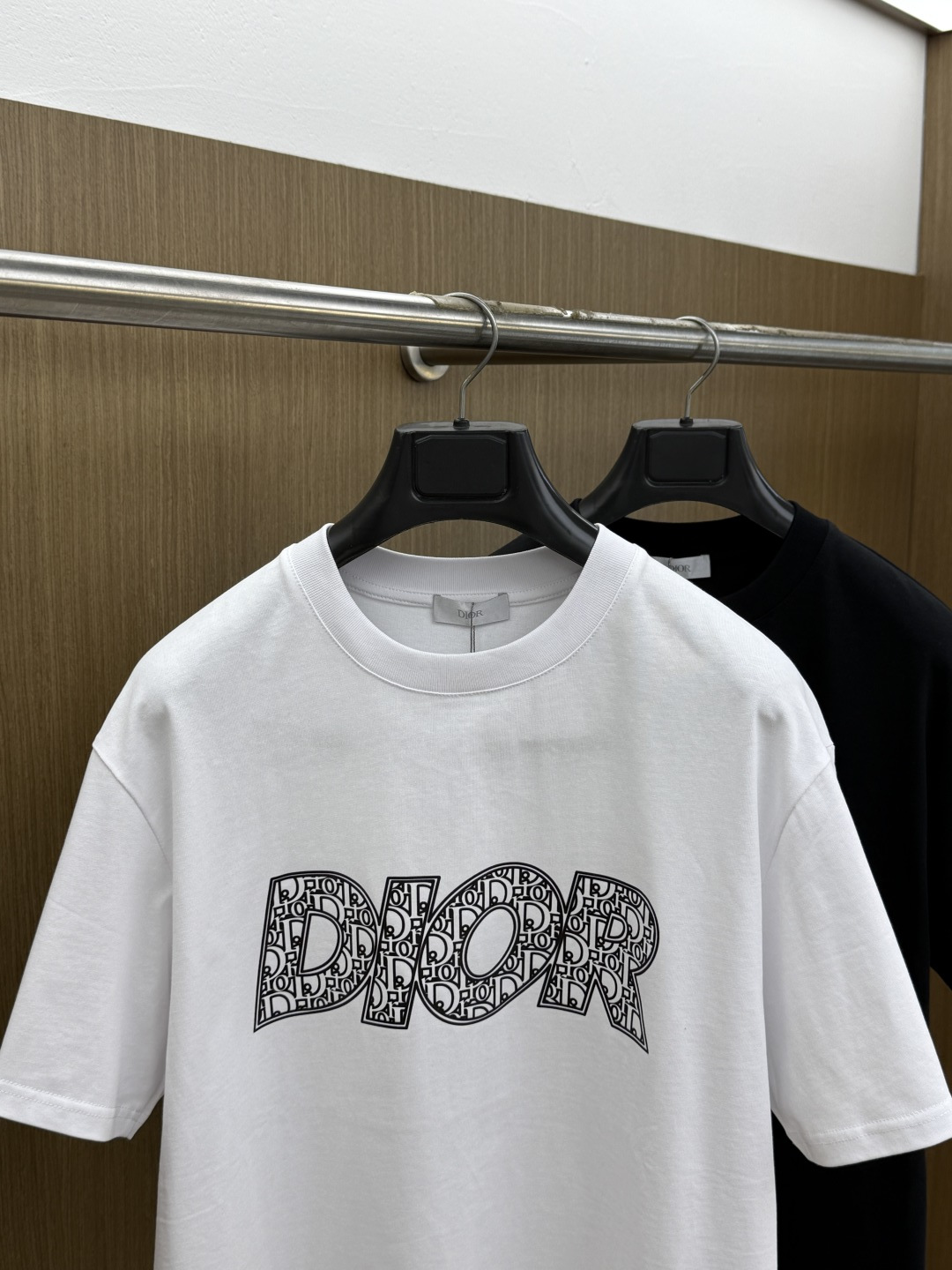 新品 CD 🔥🔥春夏新款男女同款👫短袖圆领T恤，极具个性高级风，标志logo印花工艺设计！定制纯棉面料！